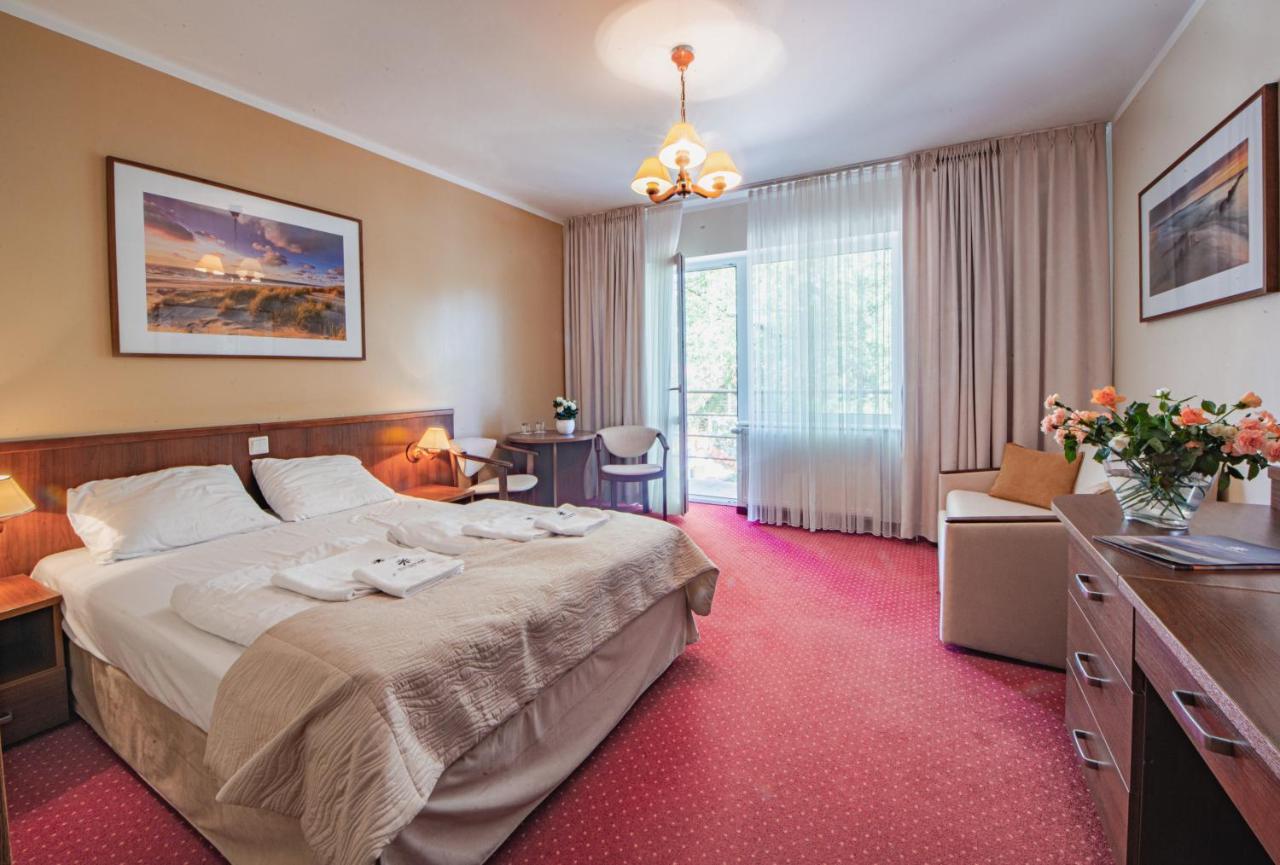 Hotel Nadmorski เวบา ภายนอก รูปภาพ