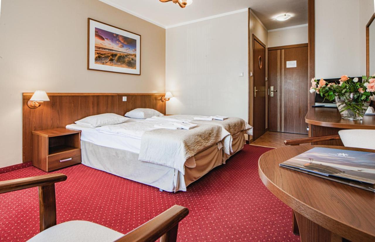 Hotel Nadmorski เวบา ภายนอก รูปภาพ