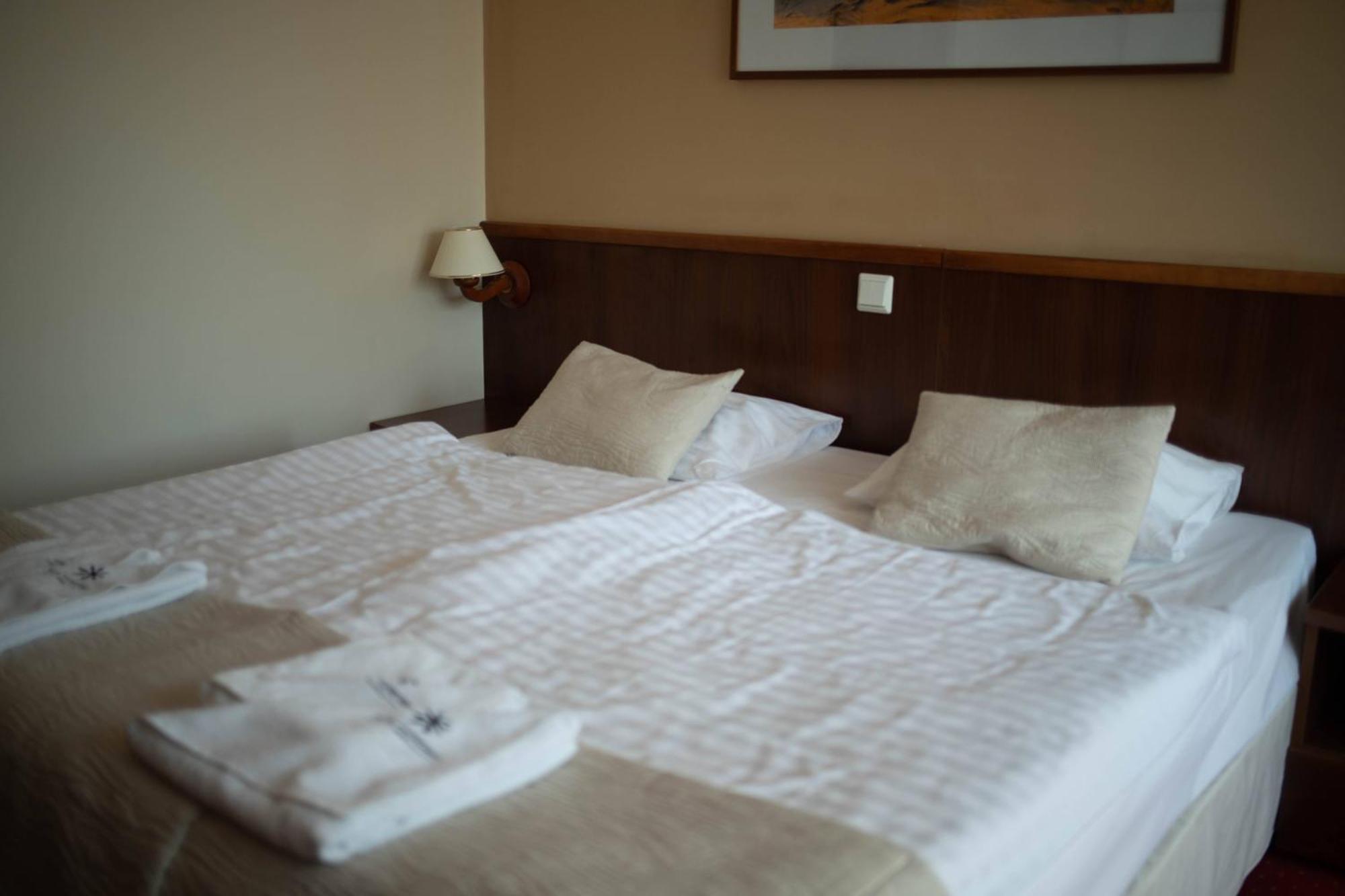 Hotel Nadmorski เวบา ภายนอก รูปภาพ